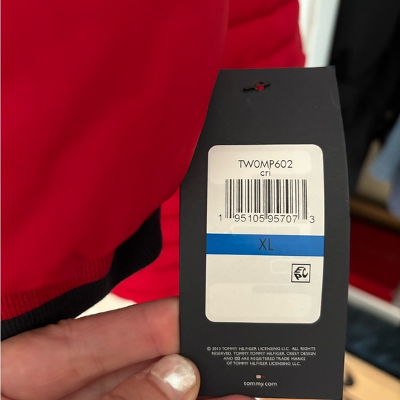 Tommy Hilfiger winter coat - Picture 4 of 6